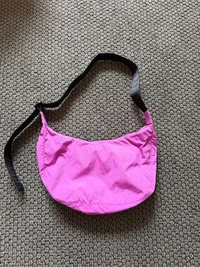 NWOT BAGGU Extra Pink Medium Nylon Crescent Bag